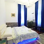 E&e Apartment